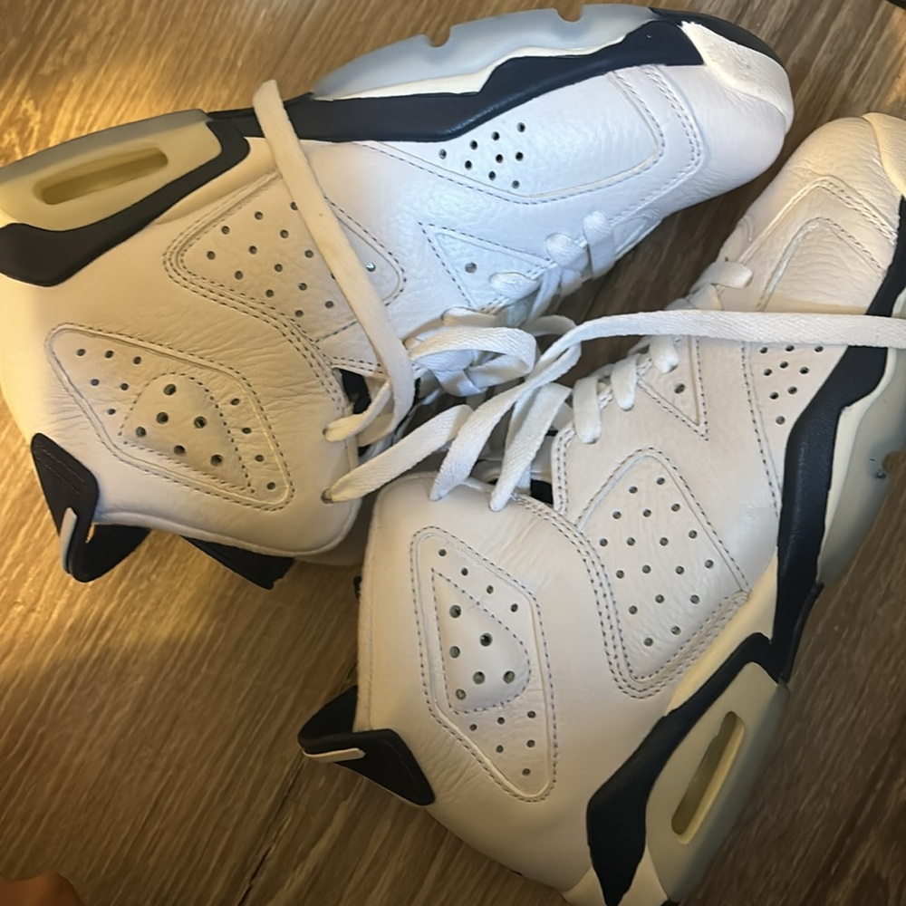 Jordan RETRO 6 pristine condition